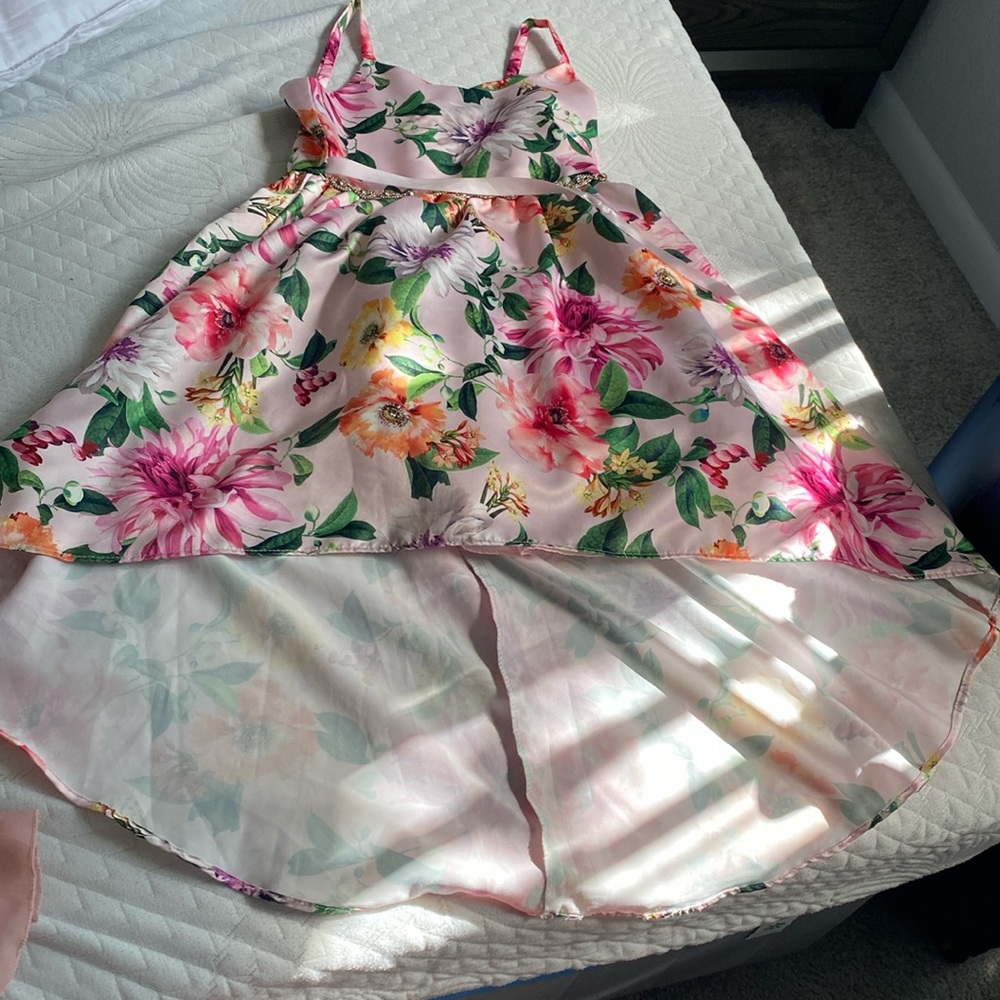Formal flowers dress for girls. From Macys. Size 10. New with no tags